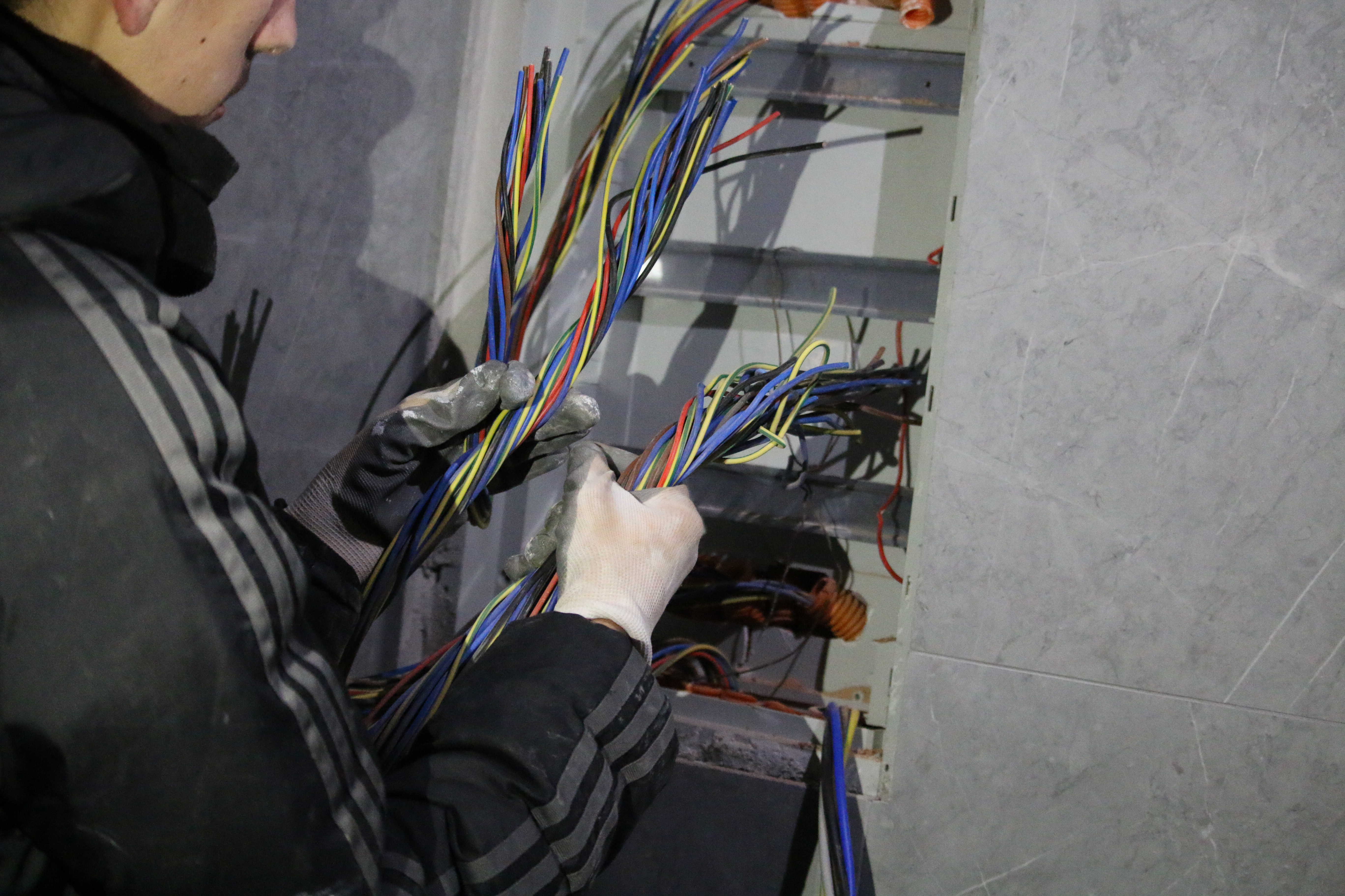 Instalues Elektrik